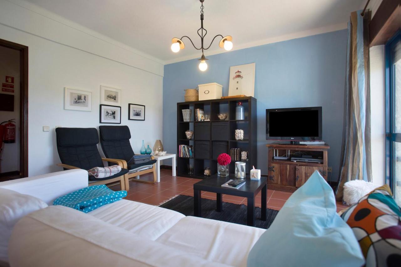 Sao Bernardino Beach House Atouguia Da Baleia Bagian luar foto